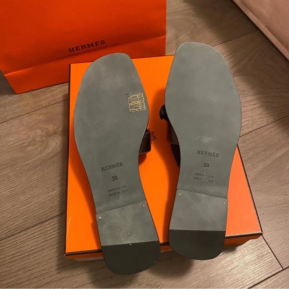 Hermes Oran Slippers - Picture 2 of 2